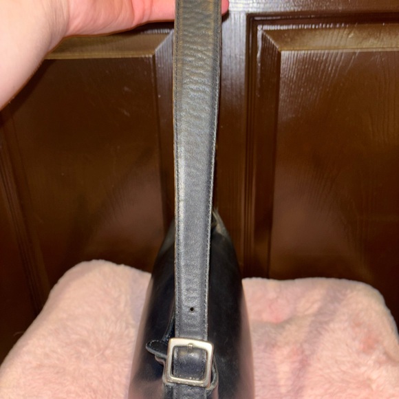 Coach Vintage Black Leather Shoulder Bag - Picture 5 of 11